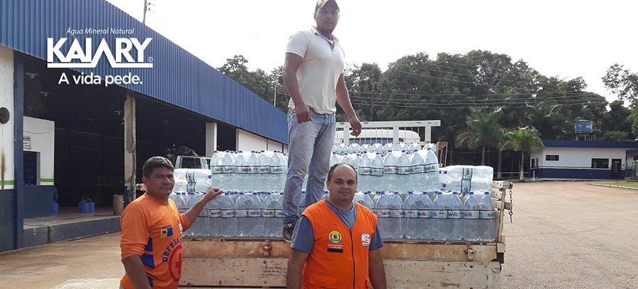 ÁGUA MINERAL DE QUALIDADE PARA DESABRIGADOS